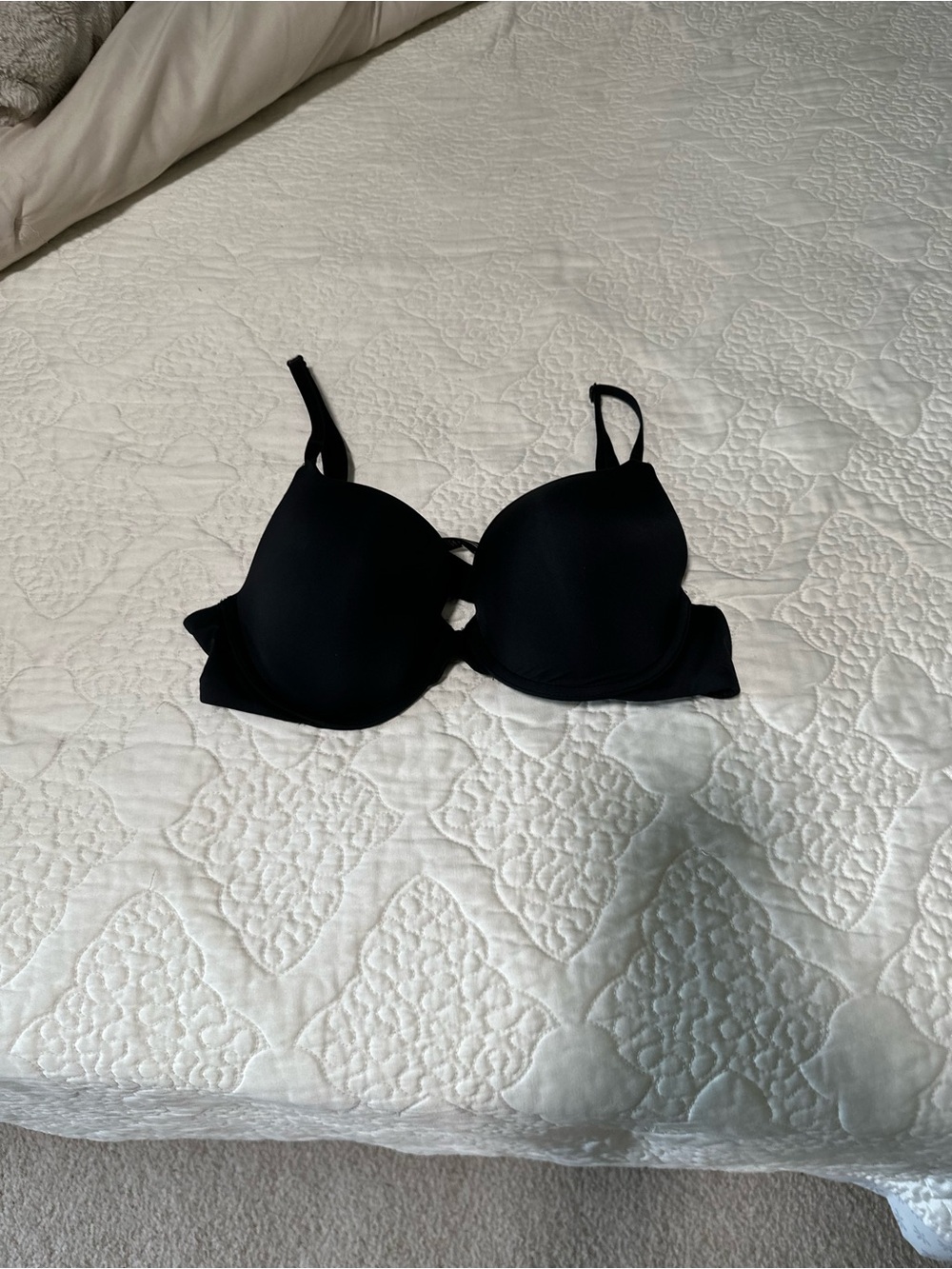 Victoria's Secret Black Molded T-Shirt Bra